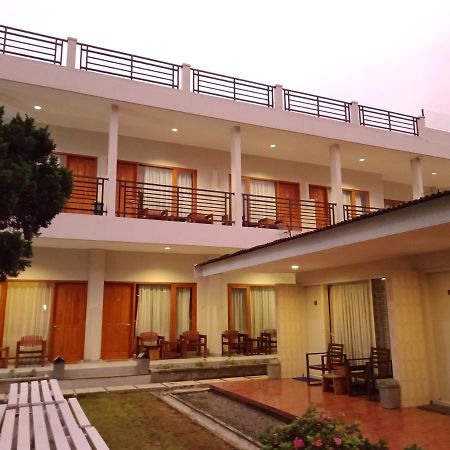 Hotel Pondok Asri 타왕만구 외부 사진